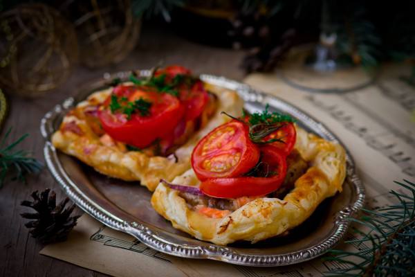 Рецепт Рецепты на Новый год: Слойки с овощами и семгой Готовим Закуски Рецепты на Новый год: Слойки с овощами и семгой