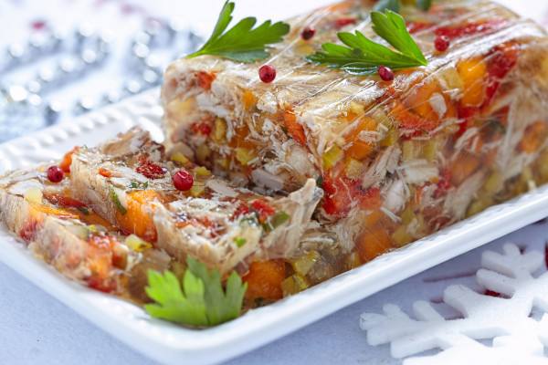 Рецепт Рецепты на Рождество: Прозрачный куриный холодец Готовим Закуски Рецепты на Рождество: Прозрачный куриный холодец