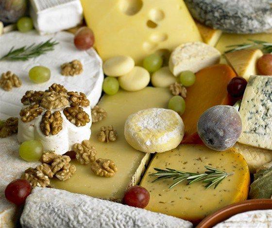 Рецепт Сырная тарелка со свежим инжиром Готовим Закуски Сырная тарелка со свежим инжиром