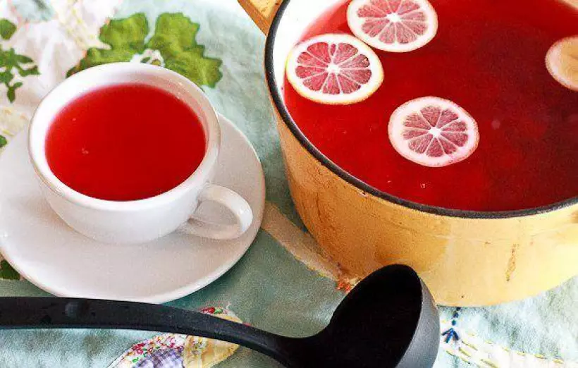 Готовим Коктейли Клюквенный чай с лимоном и пряностями