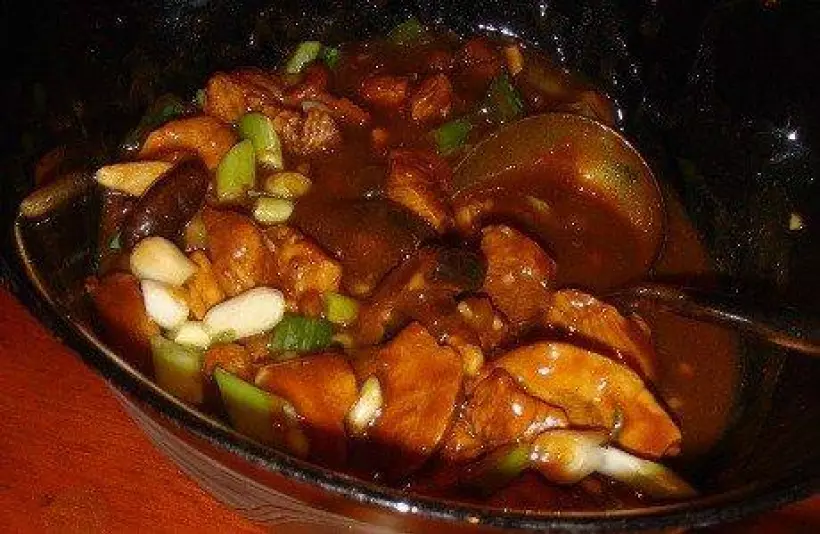 Готовим Мясо Курица по‑индонезийски с грибами (Ayam dengan jamur)