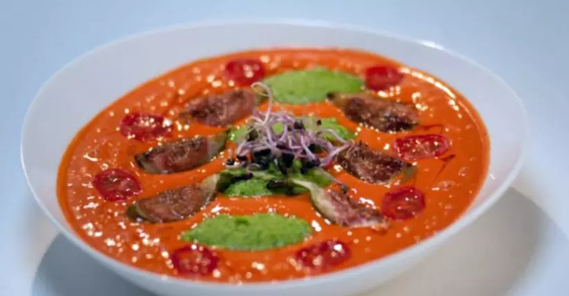 Готовим Супы Гладкий суп с томатами черри, инжиром и мятным горошком