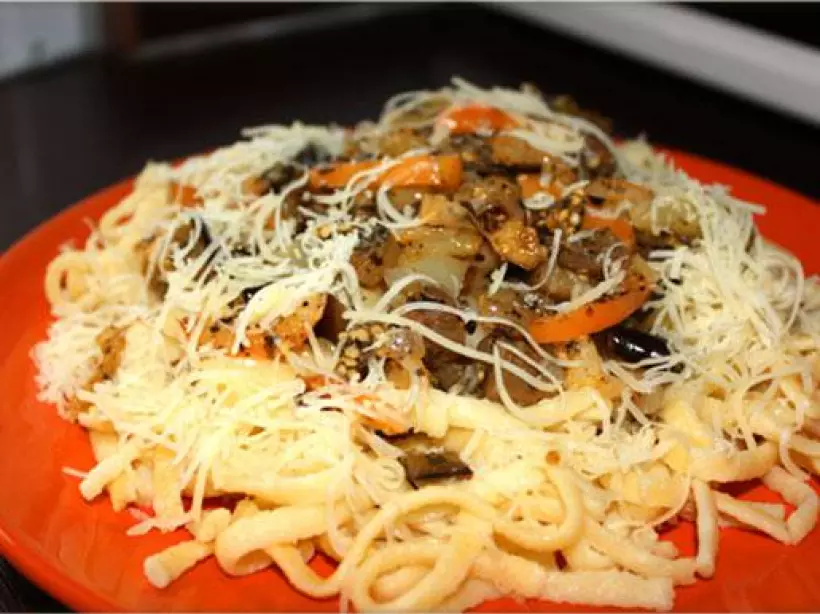 Готовим Вегетарианские Спагетти с баклажанами и перцами