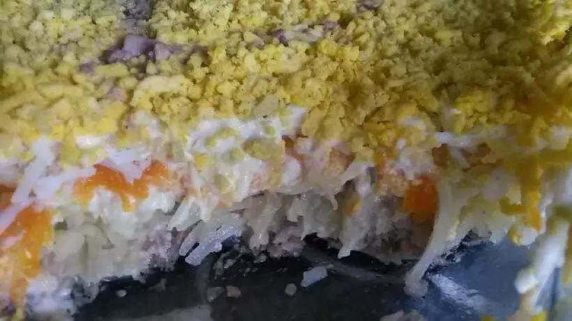 Готовим Салаты Салат «Мимоза» с картошкой и рыбными консервами