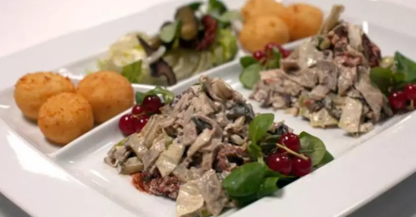 Готовим Салаты Мясной салат и картофельные крокеты
