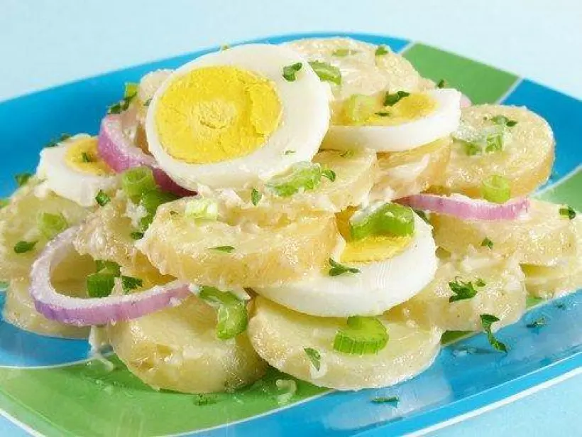 Готовим Салаты Картофельный салат с зеленью и сливочным соусом
