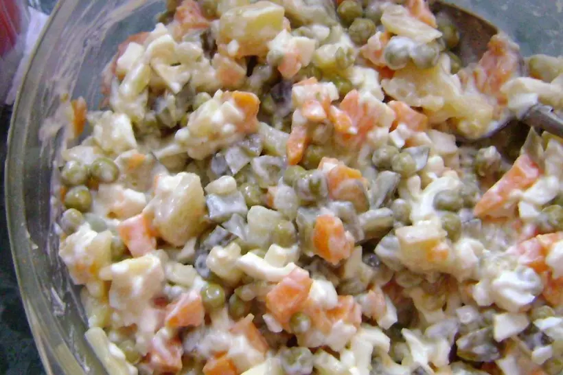 Готовим Салаты Салат из кальмаров с картофелем и морковью