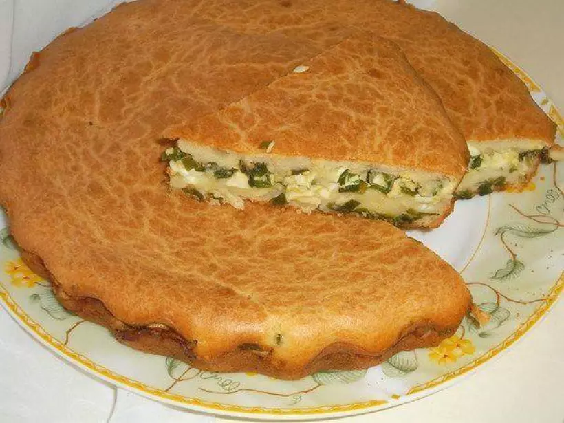 Готовим Выпечка Заливной пирог с зеленым луком и яйцом