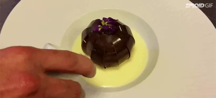 «Расцветающий» шоколадный десерт