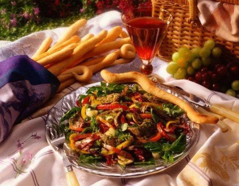 Готовим Салаты Теплый средиземноморский салат из баранины