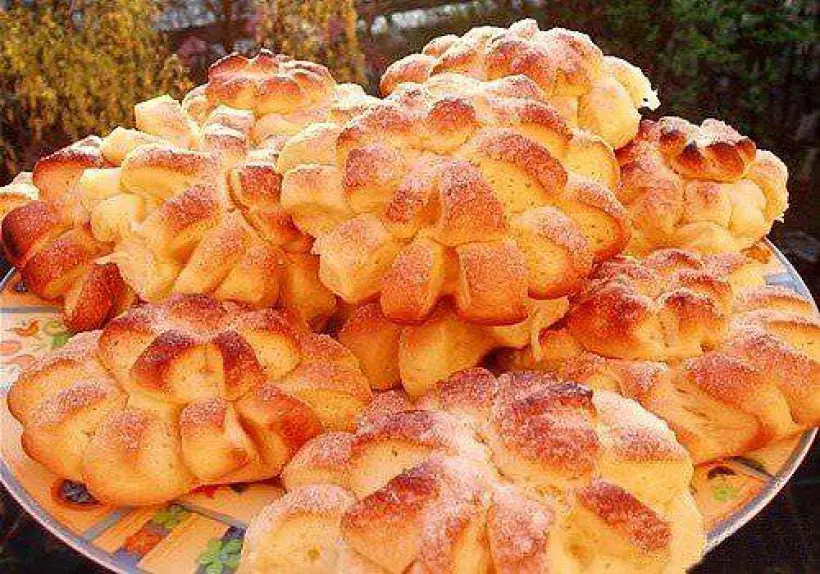 Готовим Десерты Плюшки с корицей «Хризантемы»