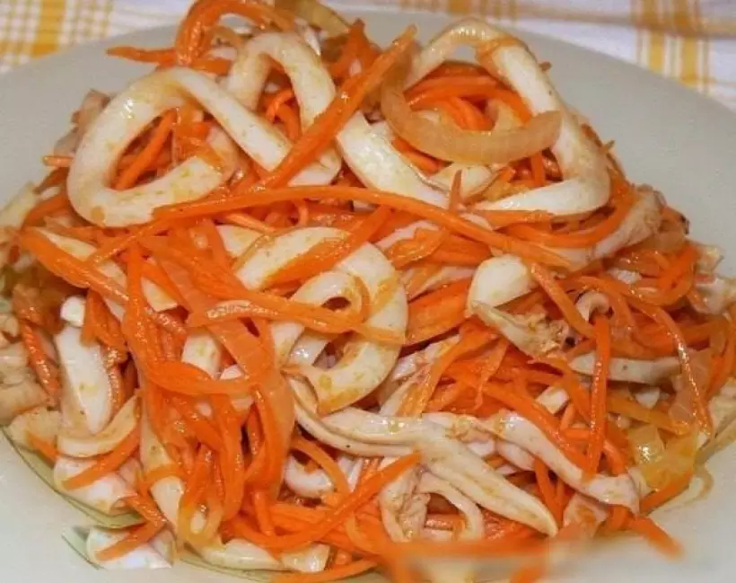 Готовим Салаты Морковный салат с кальмарами
