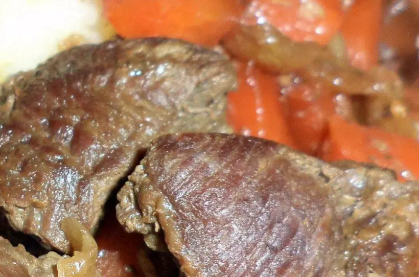 Готовим Мясо Тушеная говядина с овощами в соевом соусе