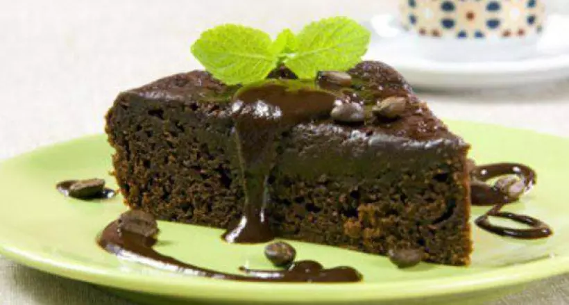 Готовим Десерты Шоколадный пудинг с кофейным соусом