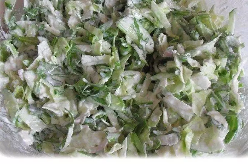 Готовим Салаты Свежий салат с огурцом, рукколой и салатом айсберг