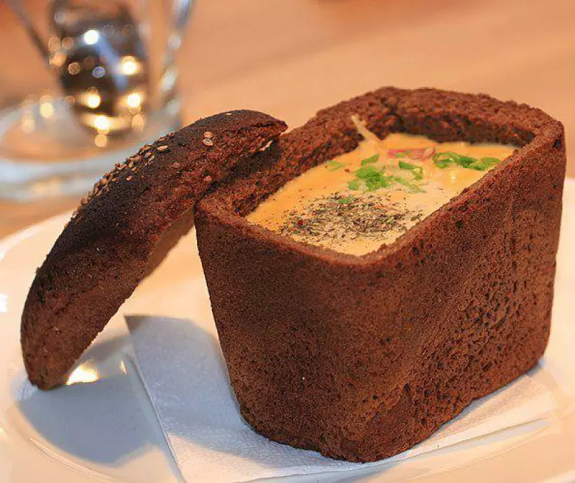 Готовим Супы Холодный овощной суп в хлебе