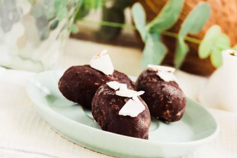 Готовим Десерты Кокосовые шарики с тёмным шоколадом
