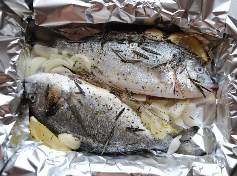 Готовим Рыба Дорада с розмарином и тимьяном