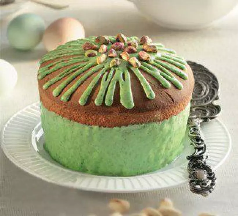 Готовим Десерты Кулич с фисташками в зеленой глазури