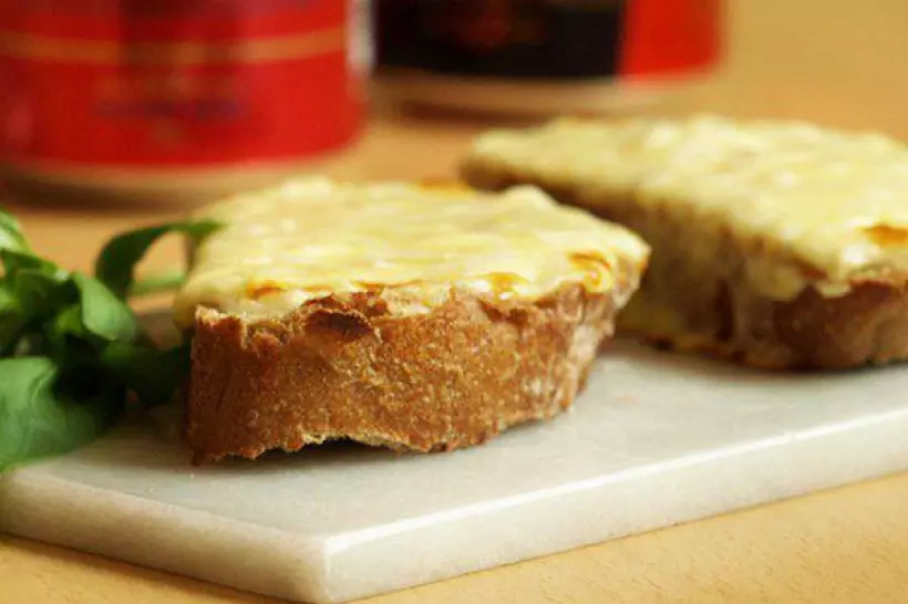 Готовим Закуски Запеченные бутерброды с сыром и чесноком