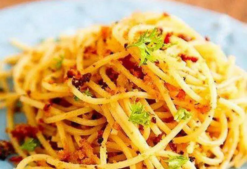 Готовим Закуски Спагетти с вялеными помидорами и чесноком