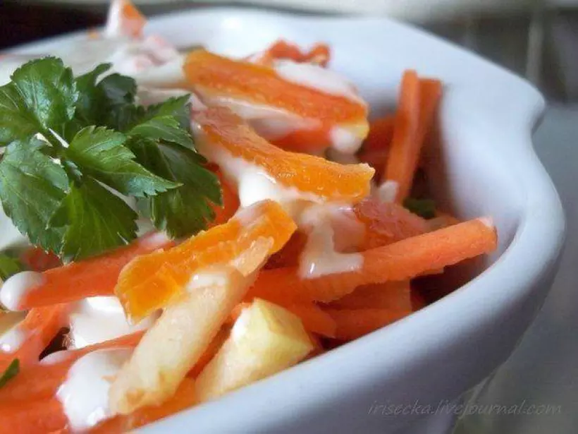 Готовим Салаты Морковный салат с курагой и йогуртом