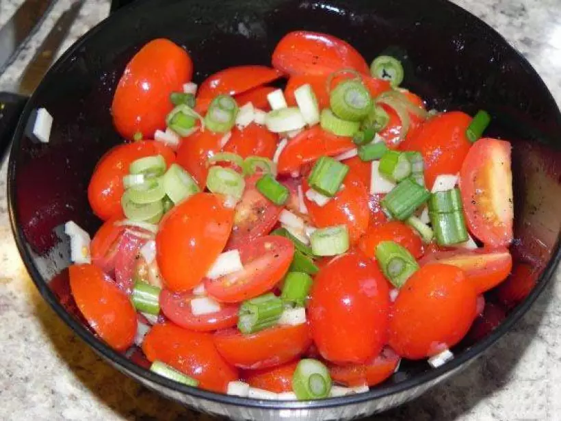 Готовим Вегетарианские Салат с помидорами черри