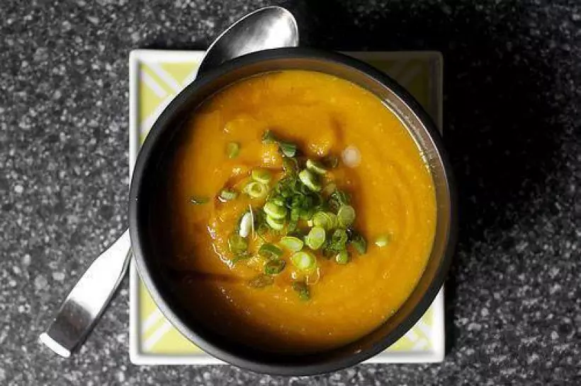 Готовим Супы Морковный суп с мисо и кунжутом