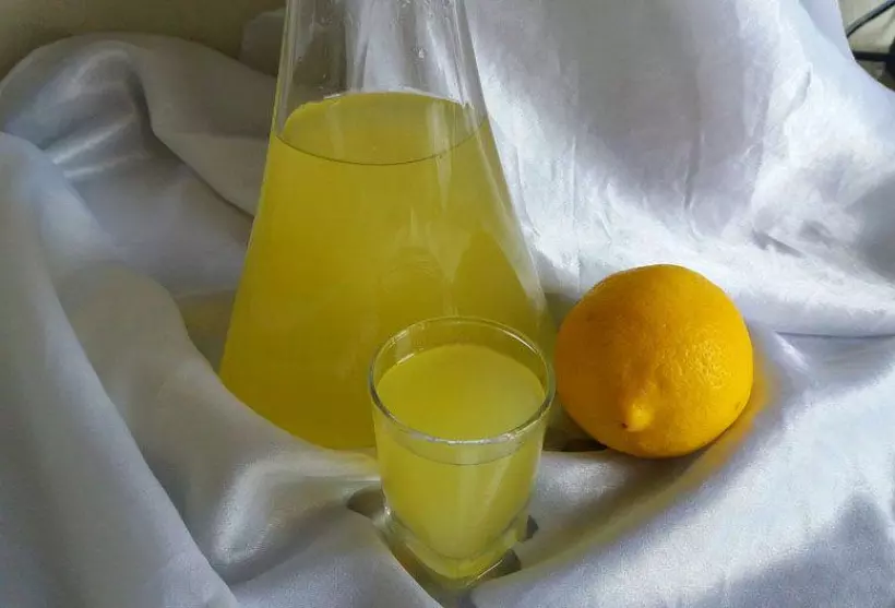 Готовим Коктейли Лимонная настойка на спирту