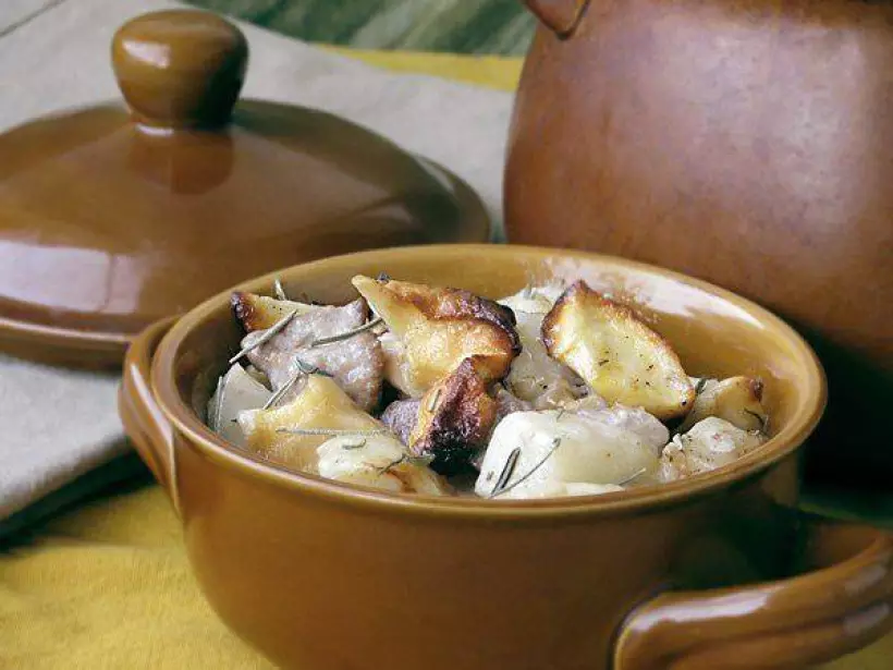 Готовим Закуски Картофель с мясом и сушеными яблоками