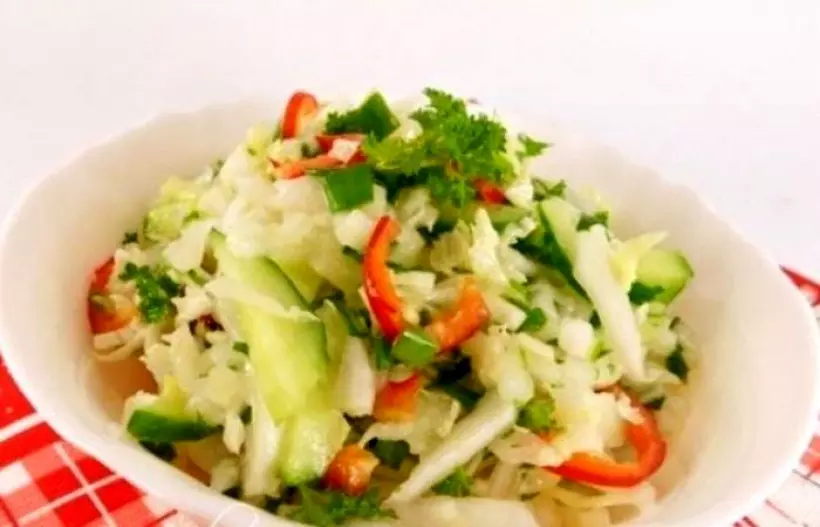 Готовим Вегетарианские Салат из пекинской капусты с овощами