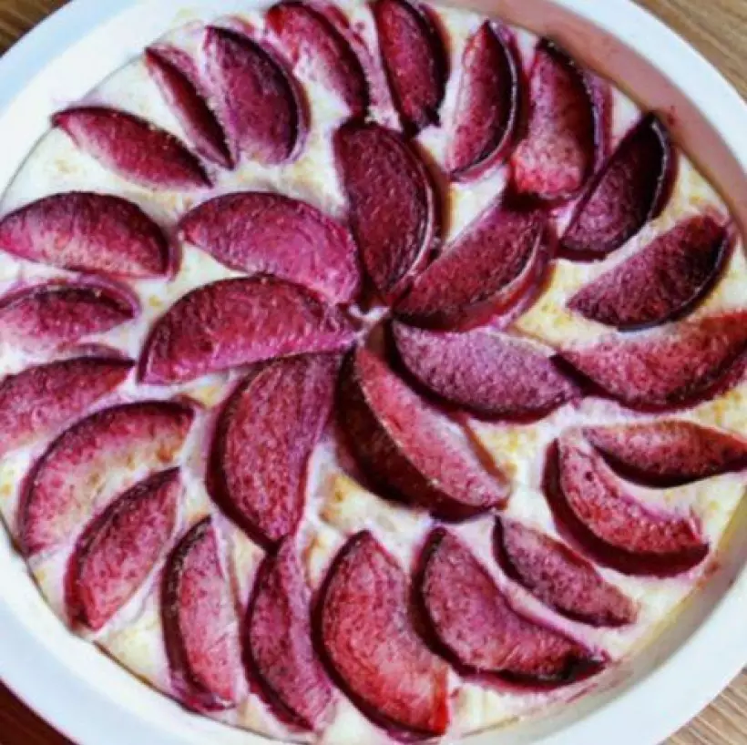 Готовим Десерты Имбирно-сливовый пирог с рикоттой