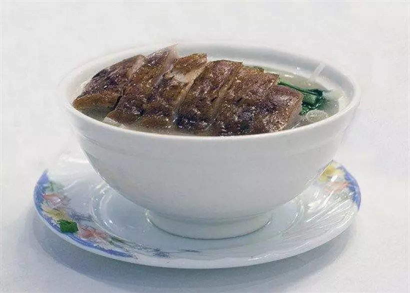 Готовим Мясо Утка в специях с супом, лапшой и зеленью