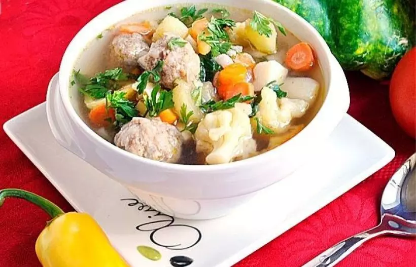Готовим Супы Суп овощной с тефтелями