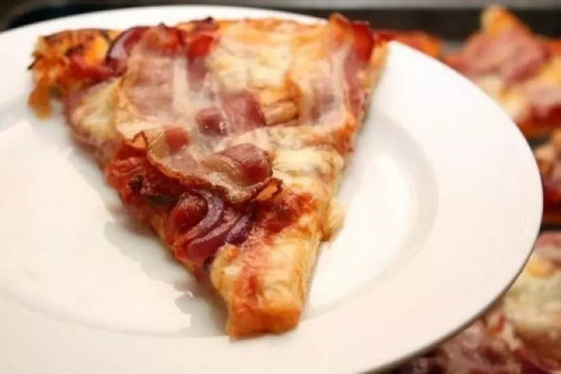 Готовим Мясо Пицца с беконом и сыром Моцарелла