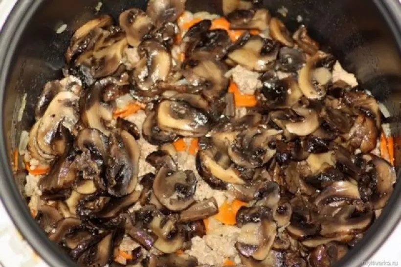 Готовим Мясо Гречневая каша с грибами и мясом в мультиварке