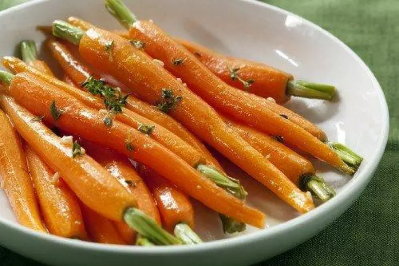 Готовим Закуски Жареная морковь с тимьяном и оливковым маслом
