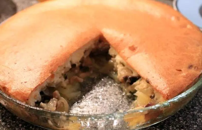 Готовим Выпечка Заливной пирог с картофелем и грибами