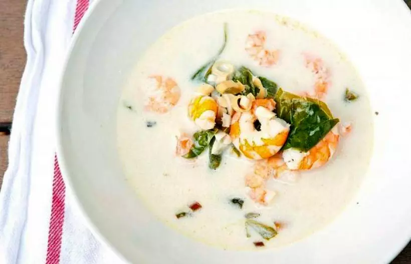 Готовим Супы Тайский суп на основе кокосового молока и креветок