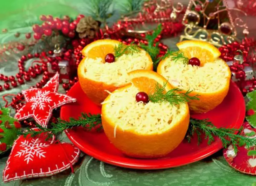 Готовим Праздники Новогодние рецепты: Сырный салат с апельсинами