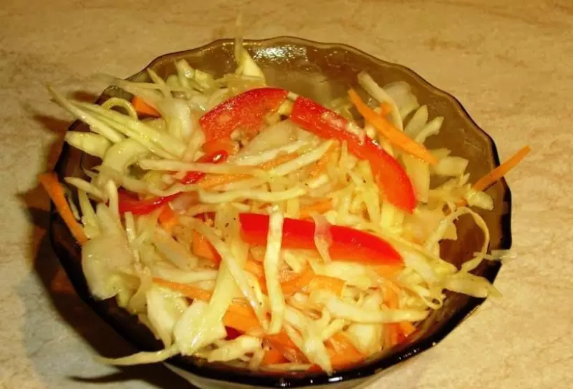 Готовим Вегетарианские Салат из сырых овощей