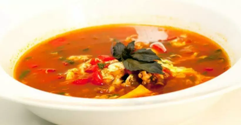 Готовим Супы Томатный суп с морепродуктами и шафраном