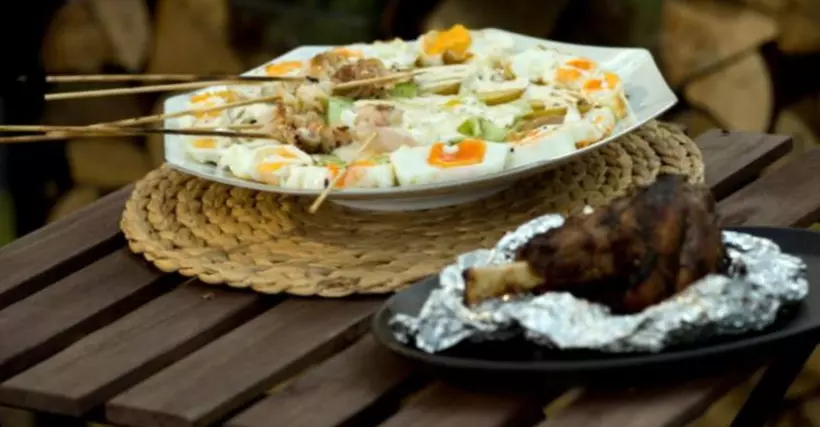 Готовим Мясо Баранья ножка и салат с картофелем, огурцами и запеченными яйцами