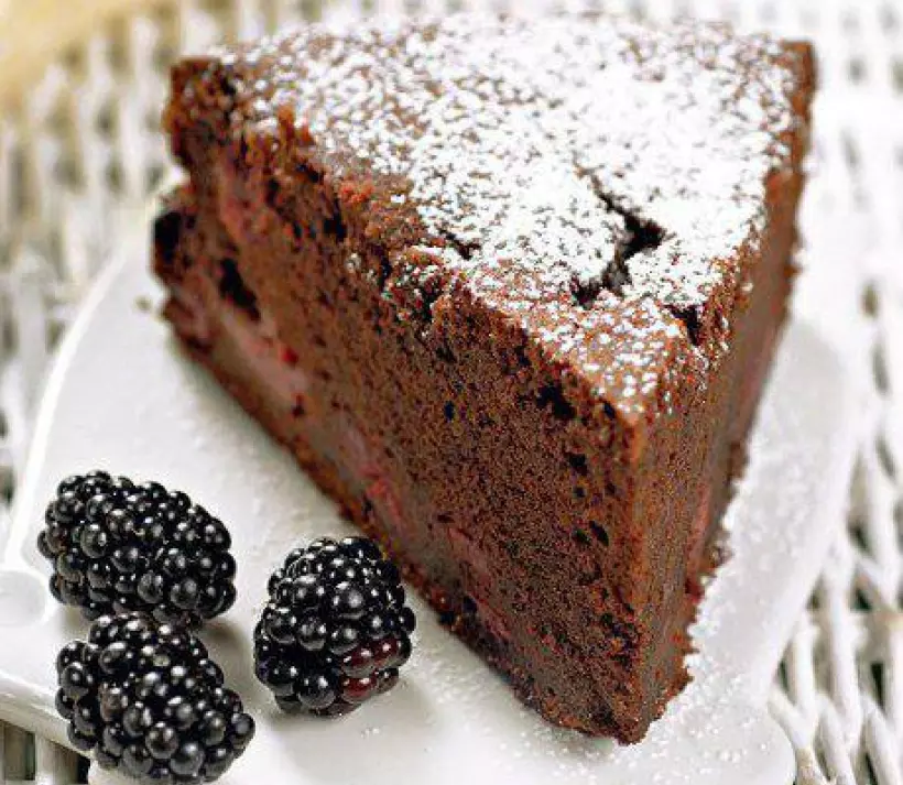 Готовим Десерты Шоколадный торт с вишней