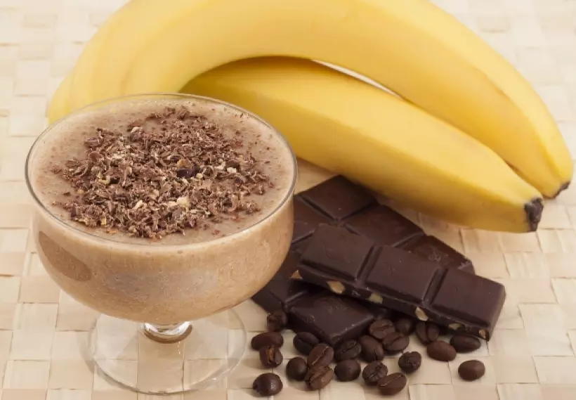 Готовим Коктейли Бананово-шоколадный коктейль с йогуртом