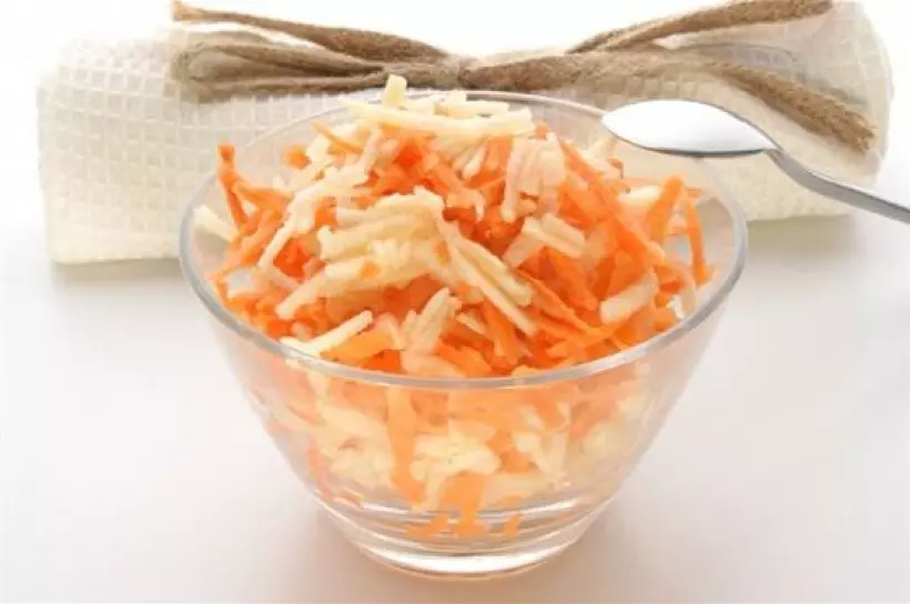 Готовим Салаты Салат из моркови, яблок и орехов