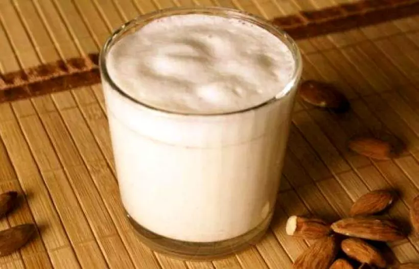 Готовим Коктейли Миндальное молоко в домашних условиях