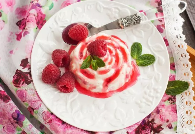 Готовим Десерты Бланманже с ягодами