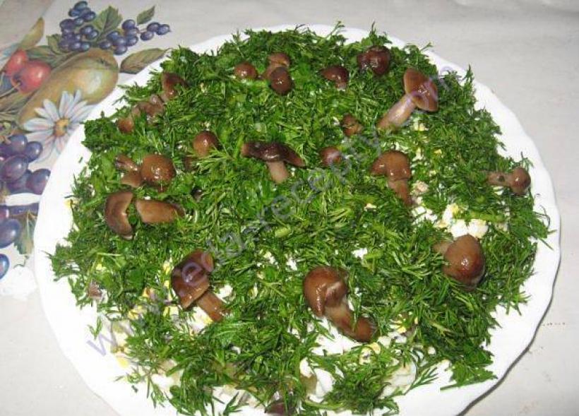Салат грибная поляна с опятами рецепт