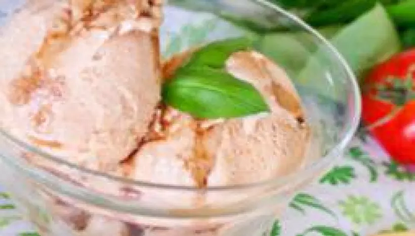 Готовим Десерты Томатное мороженое с базиликом